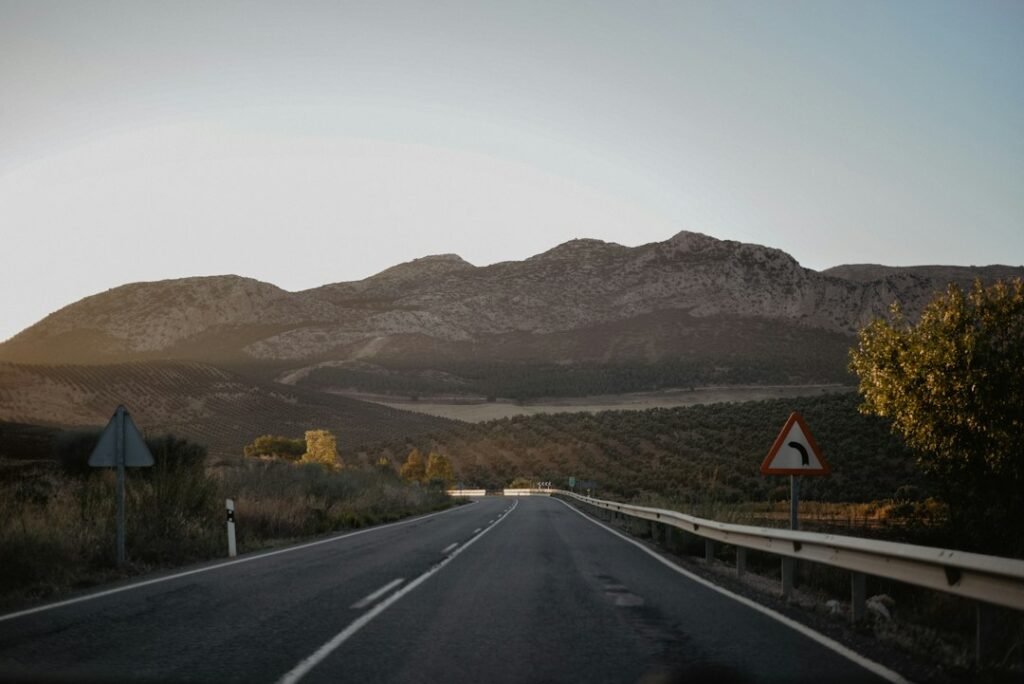 Two Injured in Head-On Collision on A-7 Near Estepona